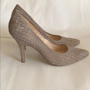 Nine West tan suede heels